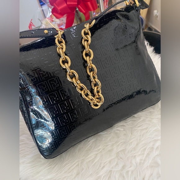 FENDI
Patent FF Embossed Forever Mama Baguette Black - Picture 7 of 14